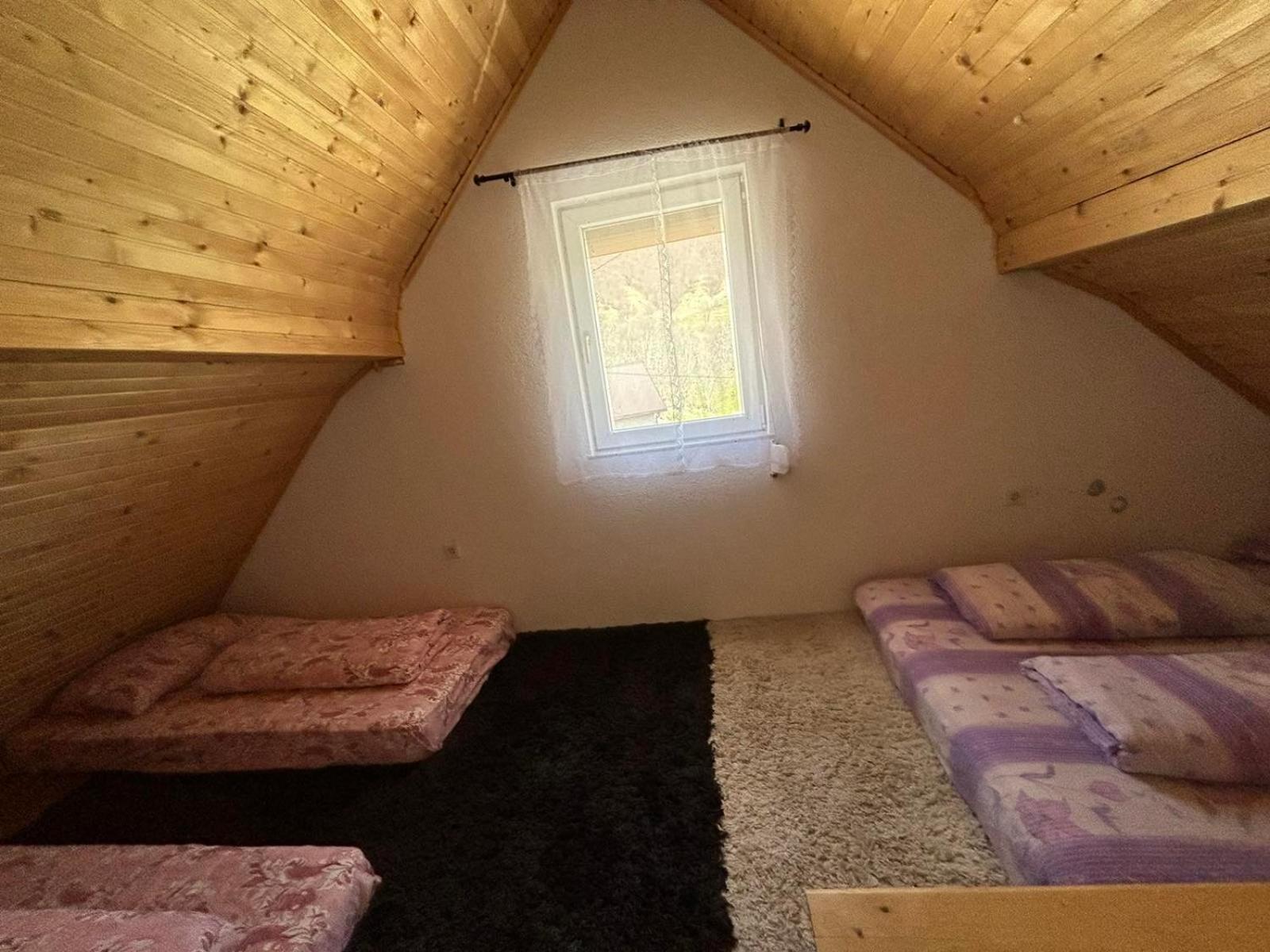 Bed And Breakfast Umoljani Zimmer foto