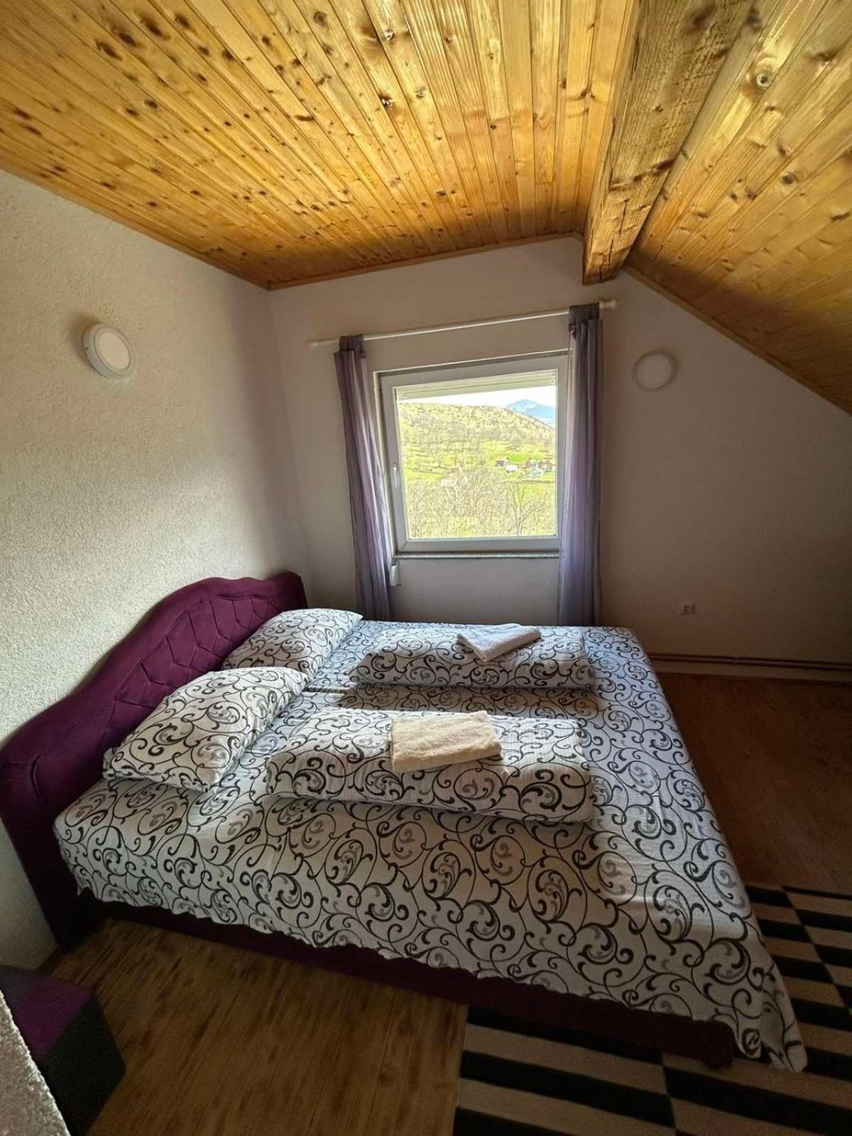 Bed And Breakfast Umoljani Zimmer foto