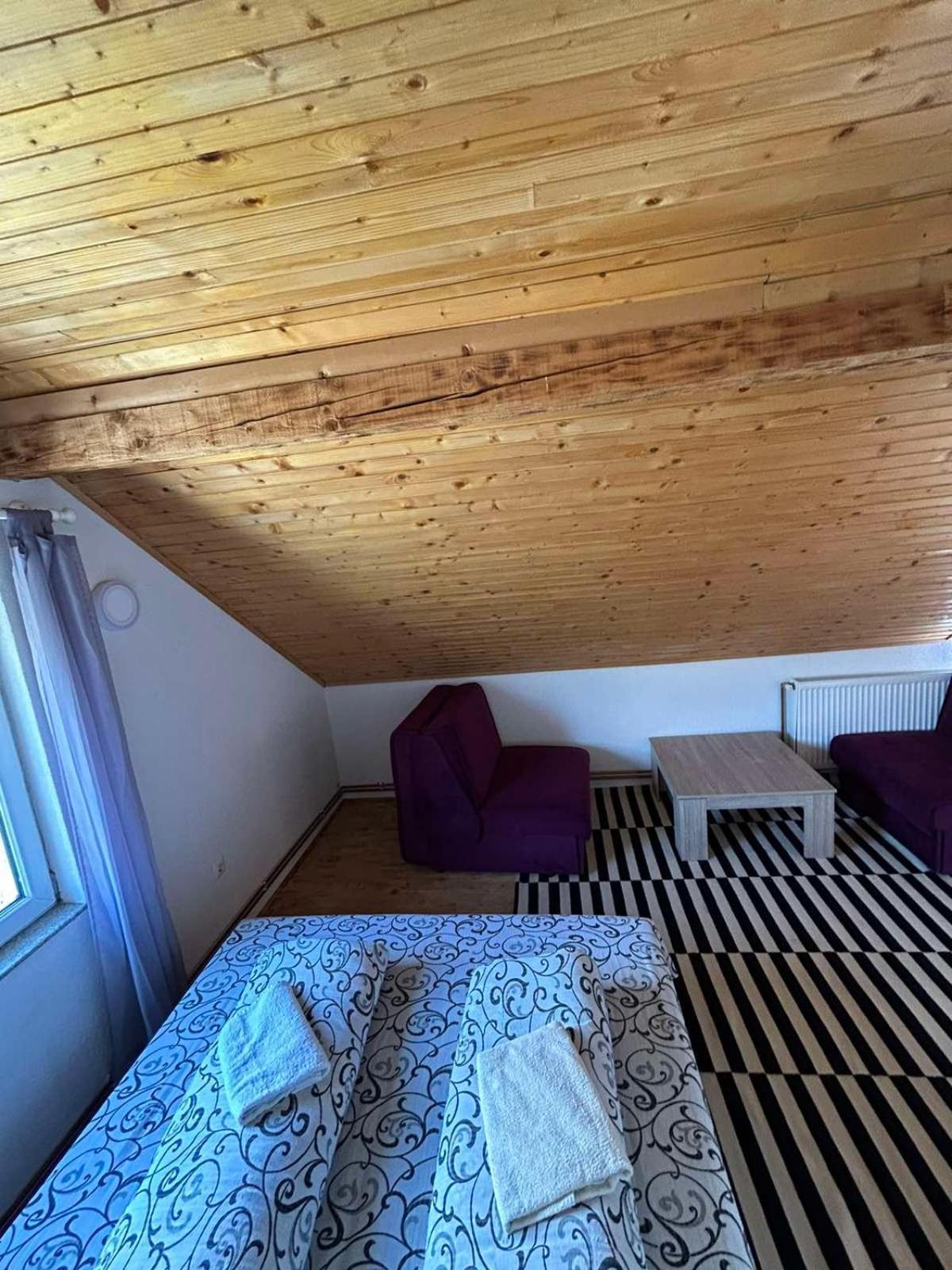 Bed And Breakfast Umoljani Zimmer foto